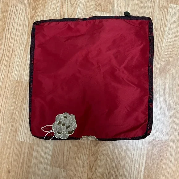 Pillowcase - Picture 2 of 4